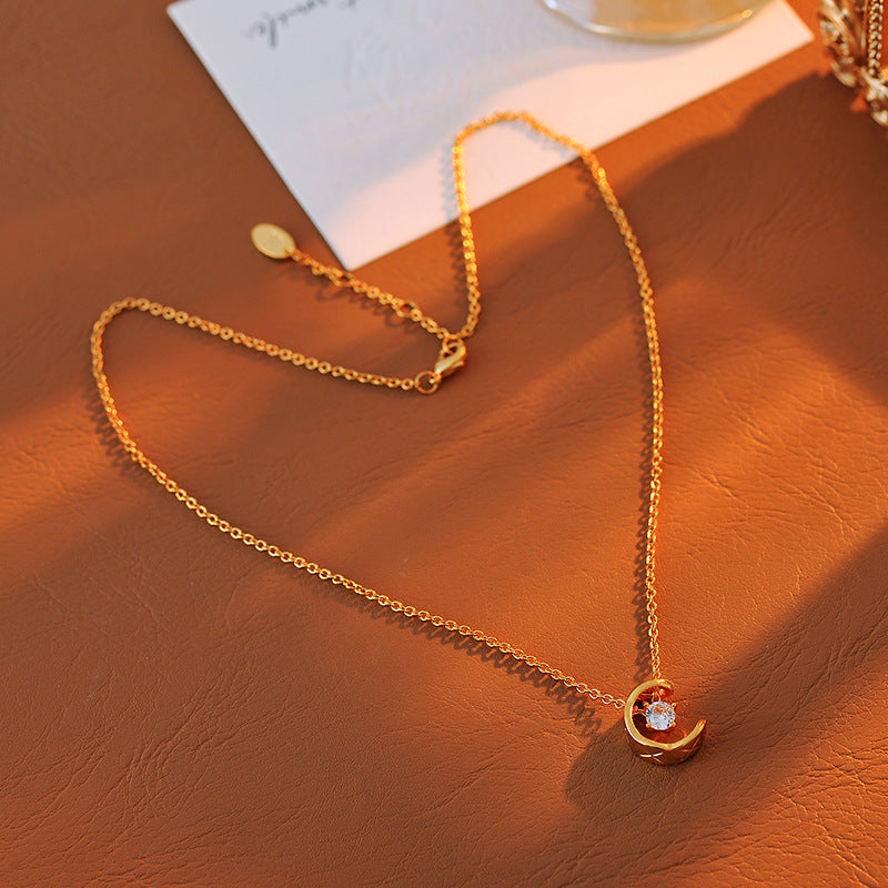 Chanel Style Ice Moon Necklace for Women with Inlaid Diamonds, Diamond Pattern Crescent Moon Collarbone Chain, Diamond-shaped Pendant Set Chain
