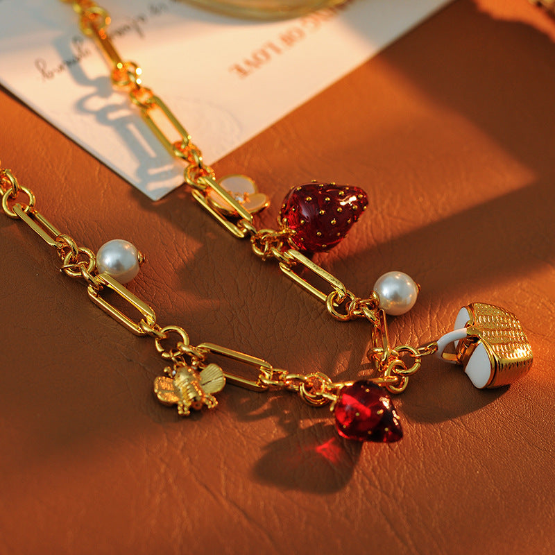 New Sweet Fresh Pastoral Style Strawberry Flower Bee Pearl Flower Basket Multi-Pendant Metal Necklace
