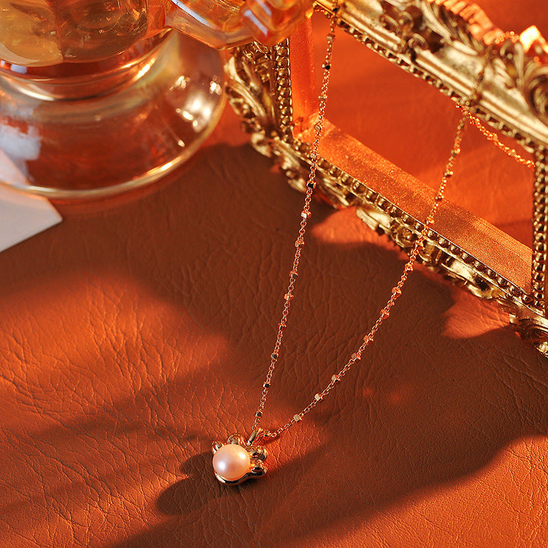 Original Small Claw Natural Pearl Champagne Gold Collarbone Necklace for Women Simple Cute Personality Versatile Jewelry