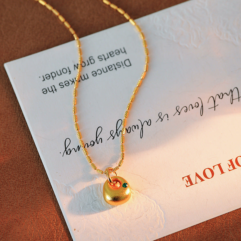 Traditional Matte Small Gold Pendant Micro Inlaid Green Zirconia Collarbone Chain Elegant High-end Fashionable Necklace for Women