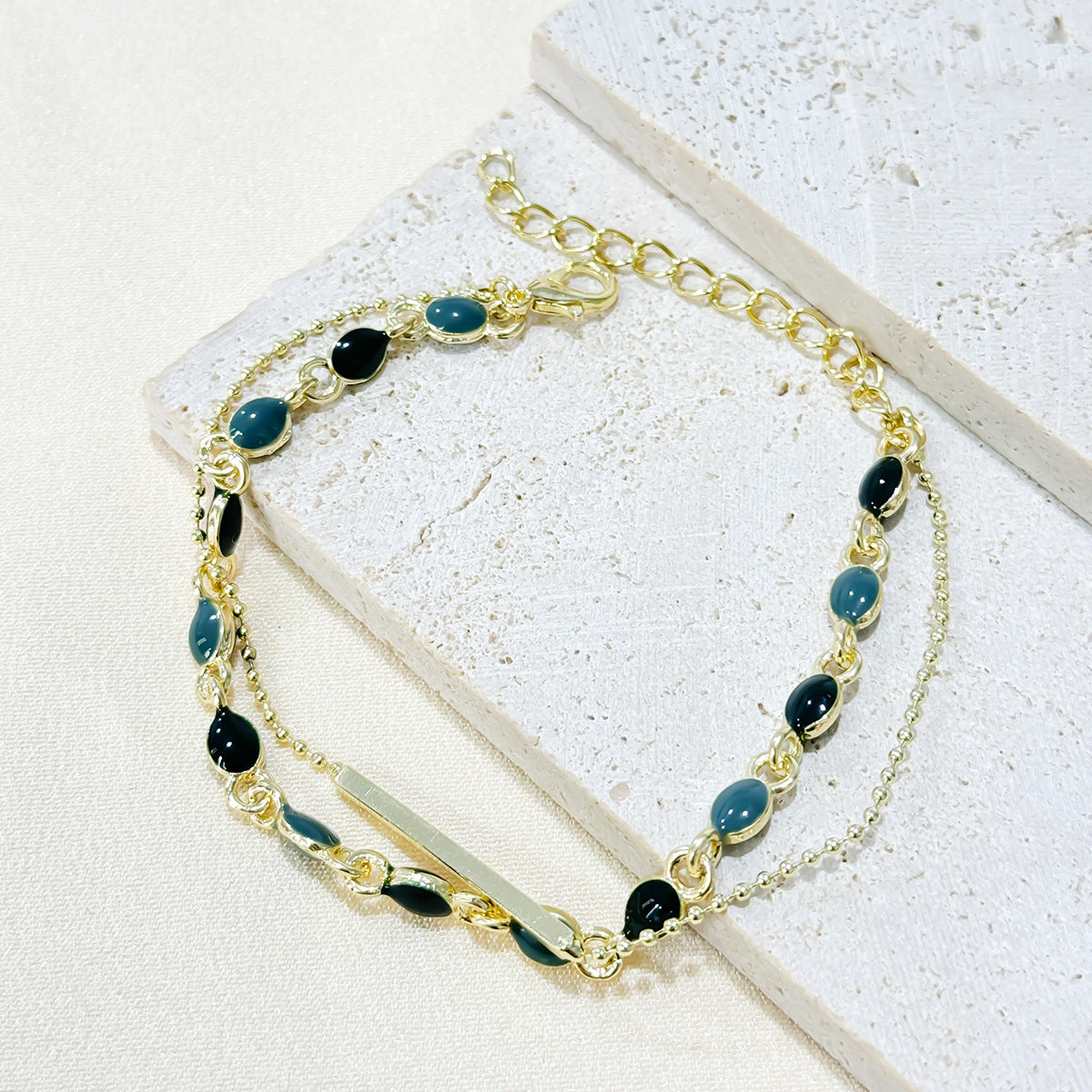 European and American Fashion Green Gemstone Double Layer Bracelet for Women, High-End Summer Niche Personality Versatile Bracelet
