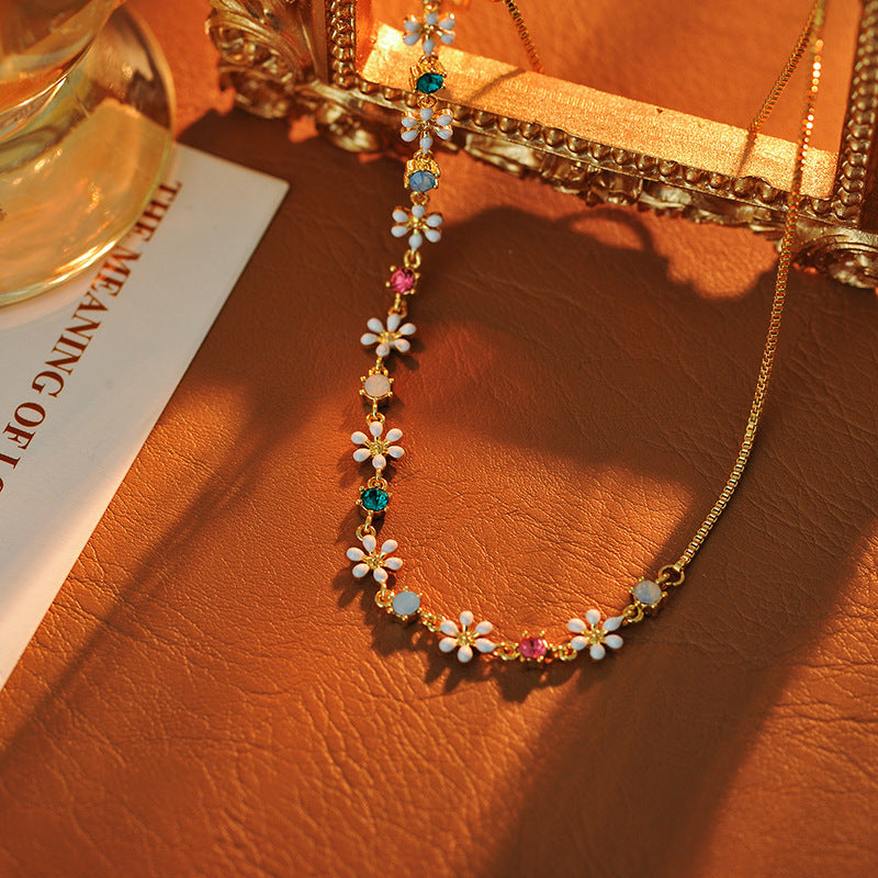 Colorful Daisy Dopamine Necklace for Women New Hot-Selling Collarbone Chain Niche Design Sense Choker