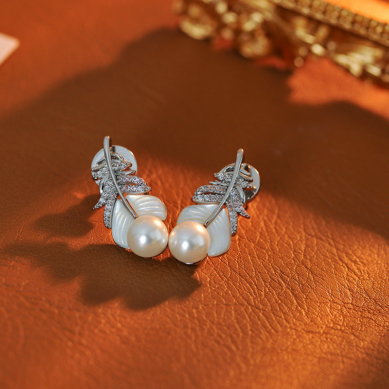 High-end Mother-of-Pearl Micro Inlay Feather Necklace Jewelry Natural Pearl Earrings Necklace Exquisite Light Luxury Accessories