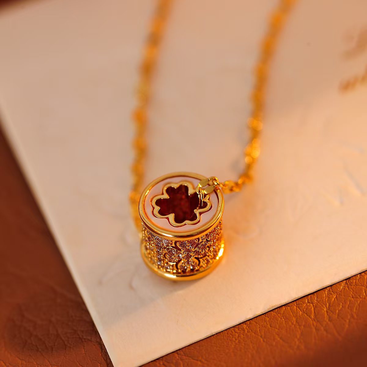 Four-leaf Clover Small Waist Necklace 2025 New Luxury High-end Versatile Design Necklace