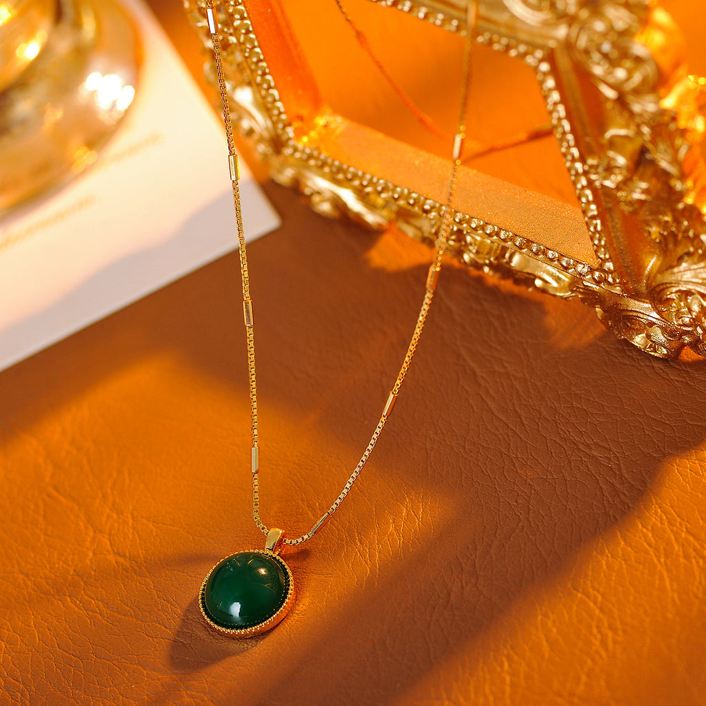 Small Green Bean Retro Ice Transparent Green Agate Pendant Necklace New Chinese Style Petite Whitening Daily Collarbone Chain
