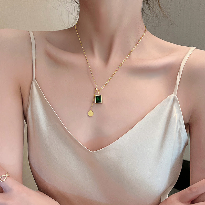 Vintage Emerald Splicing Collarbone Chain for Women, Simple Niche Adjustable Necklace, Minimalist Style Titanium Steel Choker, New Summer Model