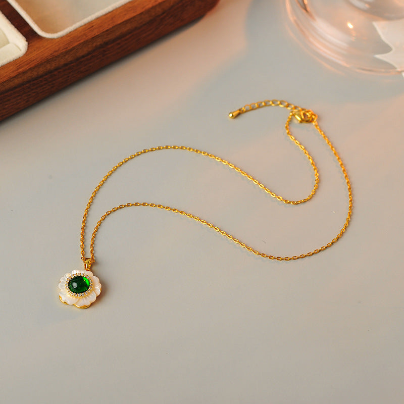 French Style Girly Flower Niche Earrings Chanel Style White Mother-of-Pearl Bracelet Design Earrings Bracelet Necklace