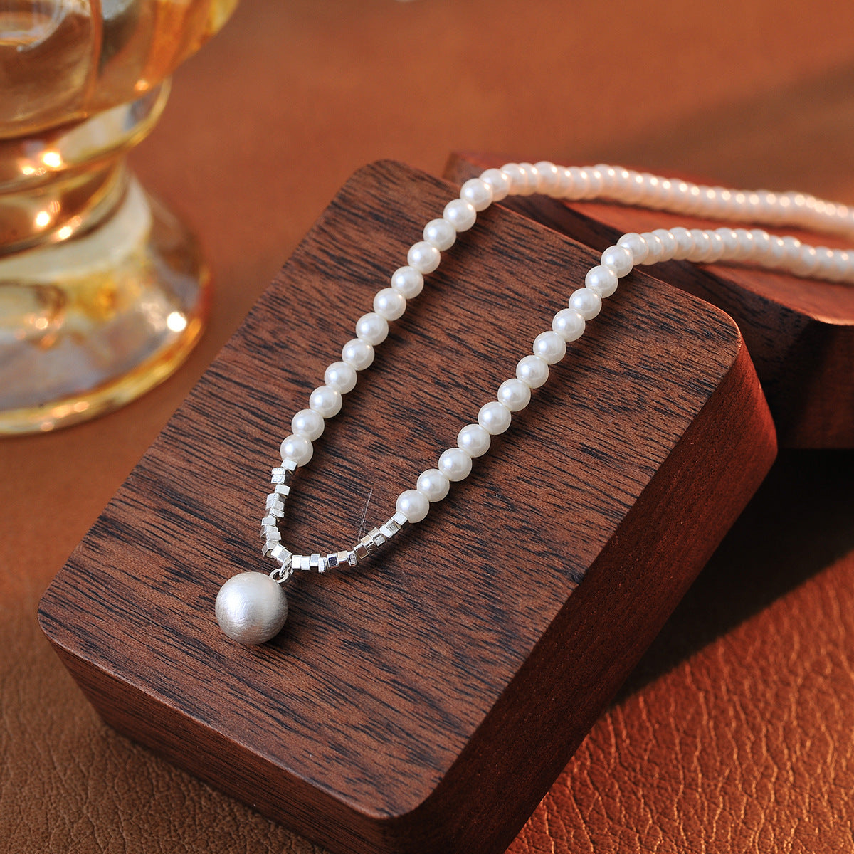 Niche Design Brushed Round Pearl Necklace for Women Simple Elegant Fashionable Temperament Chain Clavicle Chain