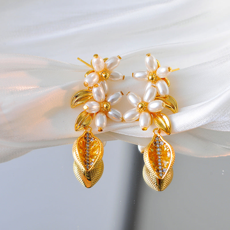 KS Home Lemon Petal Pearl Necklace with Rhinestones and Zircon Inlay Fresh and Elegant Collarbone Chain