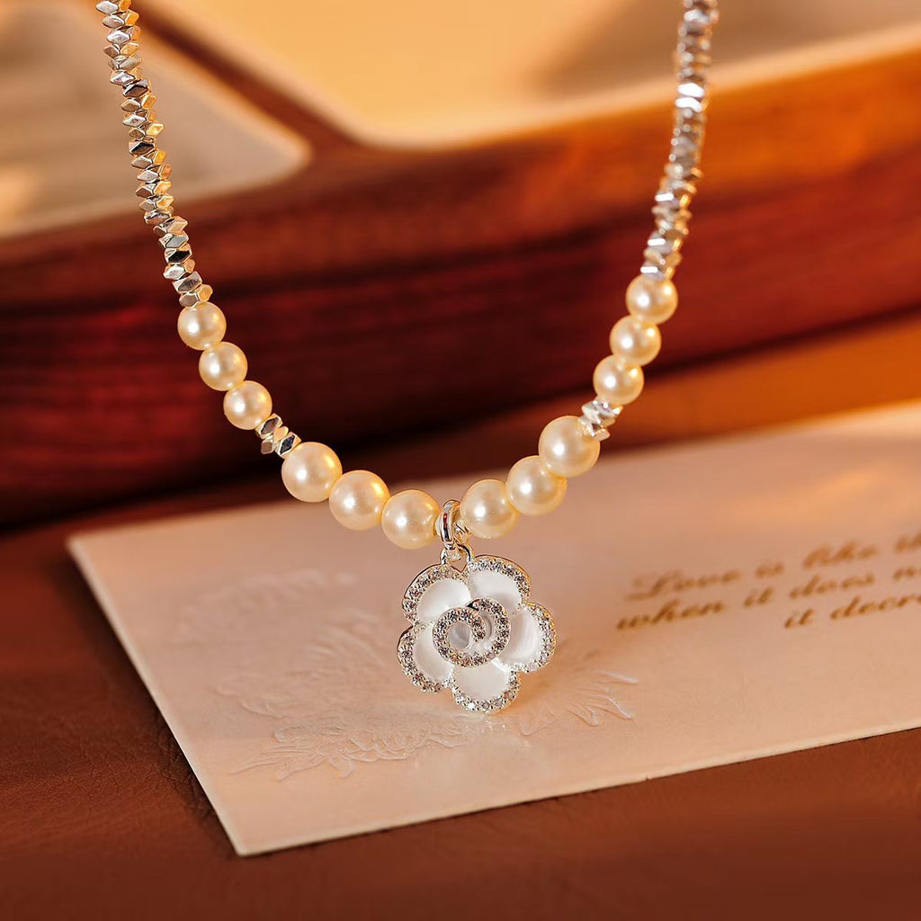Camellia Pearl Necklace Japanese and Korean Style Fashion Necklace for Women Niche High-end Clavicle Chain Light Luxury Versatile
