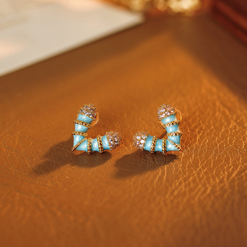 Exquisite Heart-Shaped New Women's Earrings Necklace Elegant Ear Clips Vintage Unique Stunning High-End Earrings