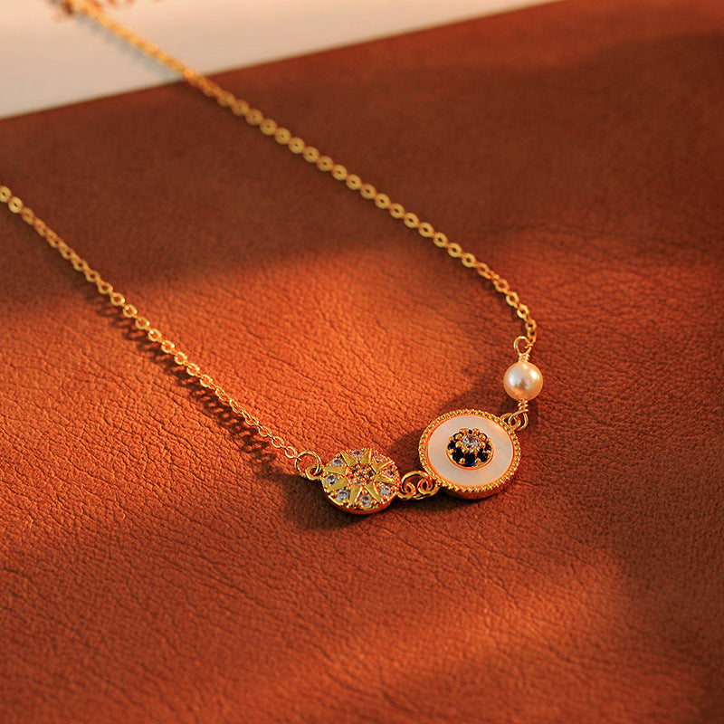 Elegant Light Luxury Fashion Retro Simple Compass High-end Exquisite Eight-pointed Star Necklace for Women