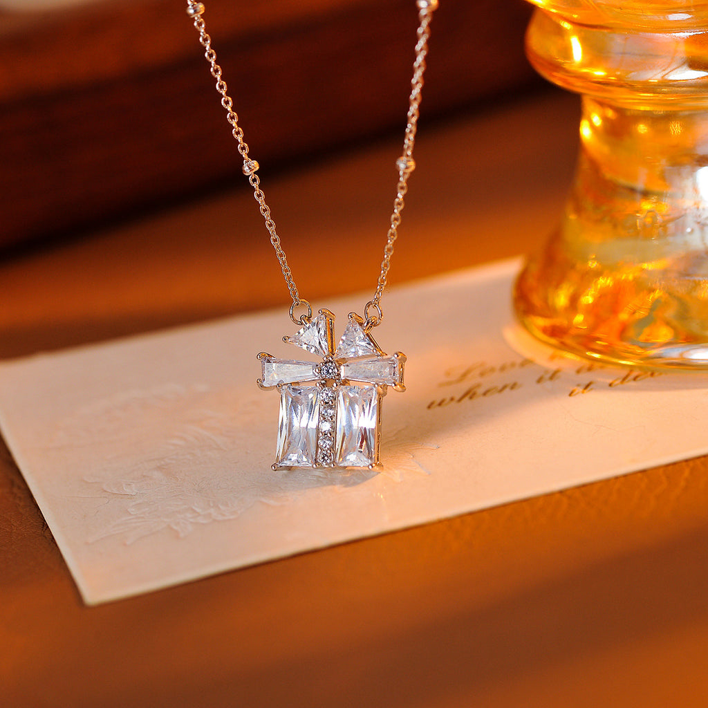 Silver Sparkling Zircon Bow Necklace High-End Light Luxury Niche New Clavicle Chain for Women