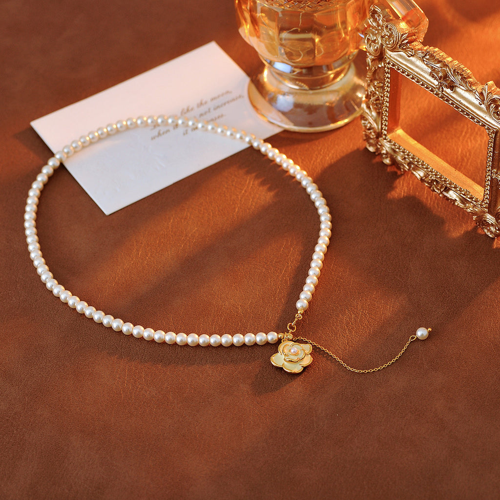 Vintage Elegant Ins Style Fashion Versatile Camellia Pearl Necklace Personality High-end Chanel Style Collarbone Chain