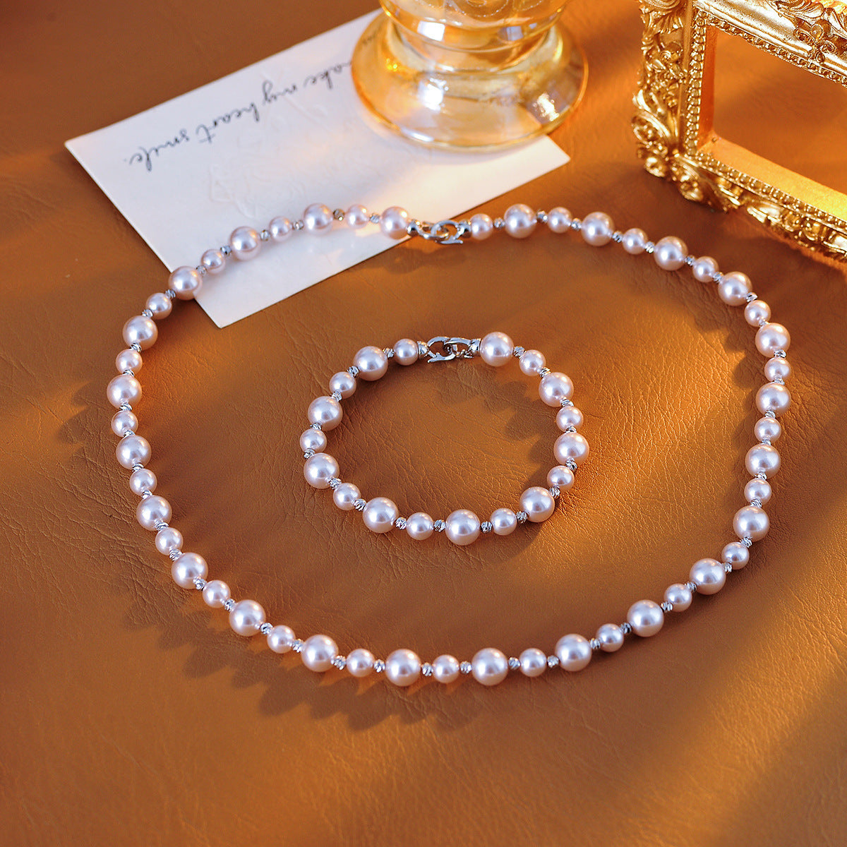 Manta Rose Purple Pink Pearl Fragment Silver Bracelet for Women, Niche Design, High-End Luxury Bracelet, Elegant Socialite Jewelry