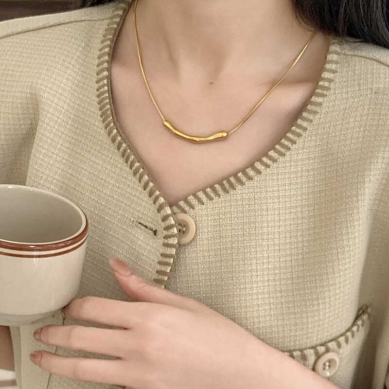 Titanium Steel Irregular Pleated Necklace for Women Spring Summer Niche Design Clavicle Chain Ins Minimalist Style Clavicle Chain Choker
