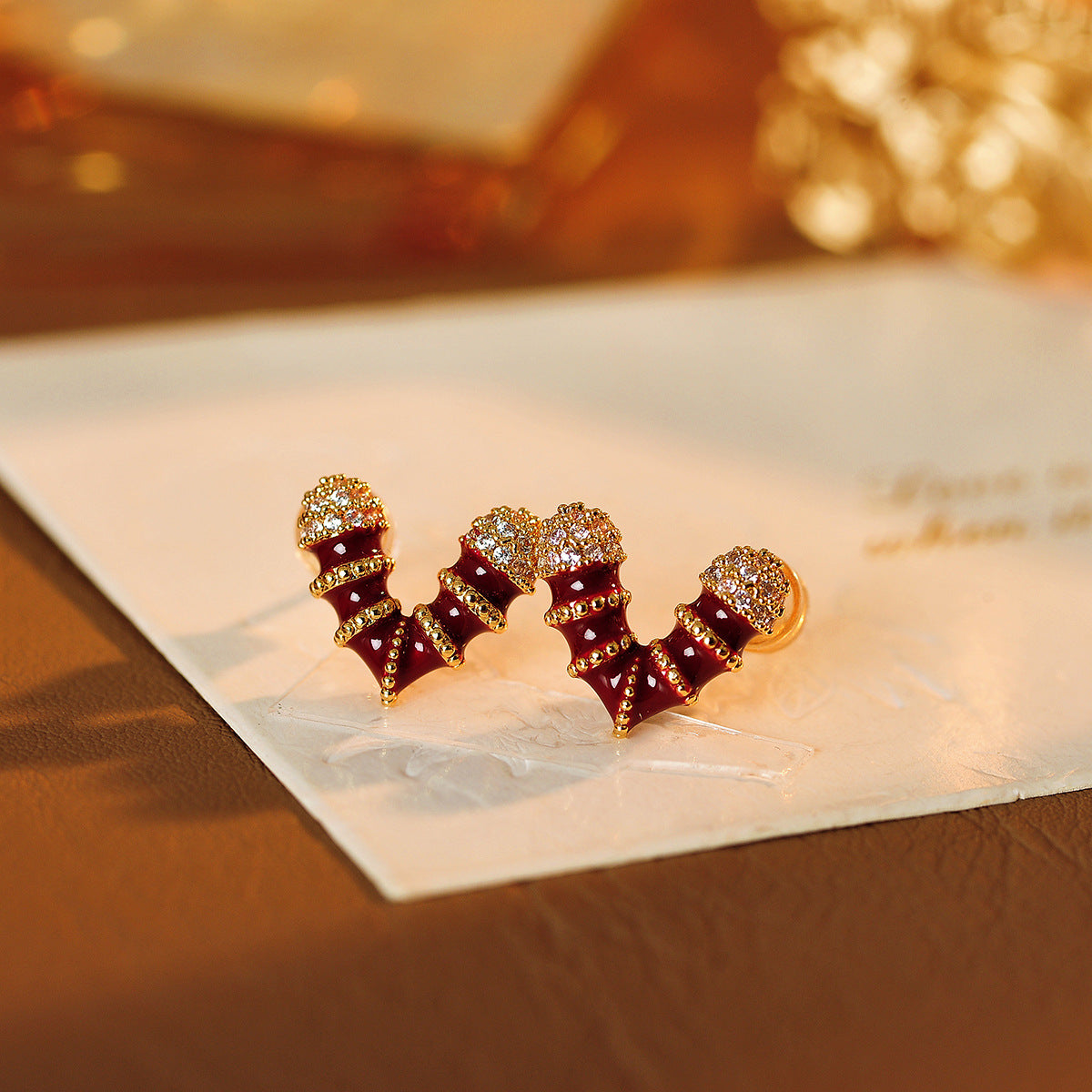 Exquisite Heart-Shaped New Women's Earrings Necklace Elegant Ear Clips Vintage Unique Stunning High-End Earrings