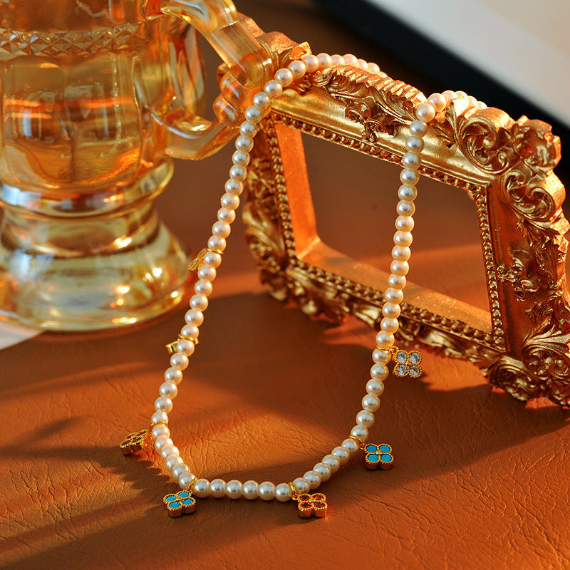 French Bohemian Style Imitation Pearl Flower Necklace for Women Fashionable High-end Lucky Full Diamond Four-leaf Clover Collarbone Chain