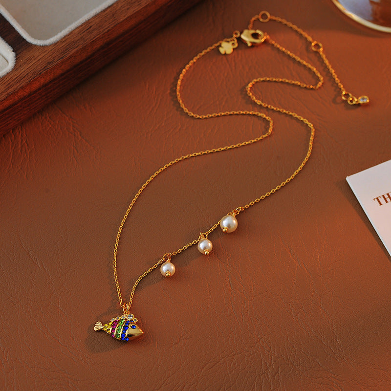 European and American Creative Personality Colorful Inlaid Diamond Cute Fun Little Fish Design Pearl Embellished Simple Elegant Necklace for Women