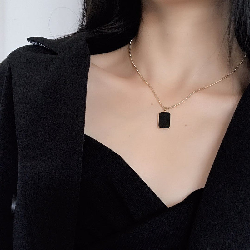 Black Geometric Letter Square Pendant Spring Summer Collarbone Necklace French High-end Internet Celebrity Same Style Sweater Chain Non-fading