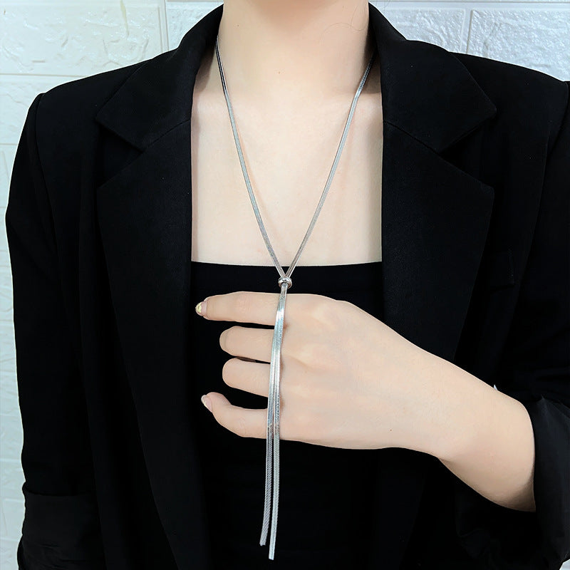 Titanium Steel Necklace for Women, Light Luxury Versatile Extra Long Snake Bone Chain, Adjustable Niche Light Luxury Design Sweater Chain for Women with a Sense of Sophistication