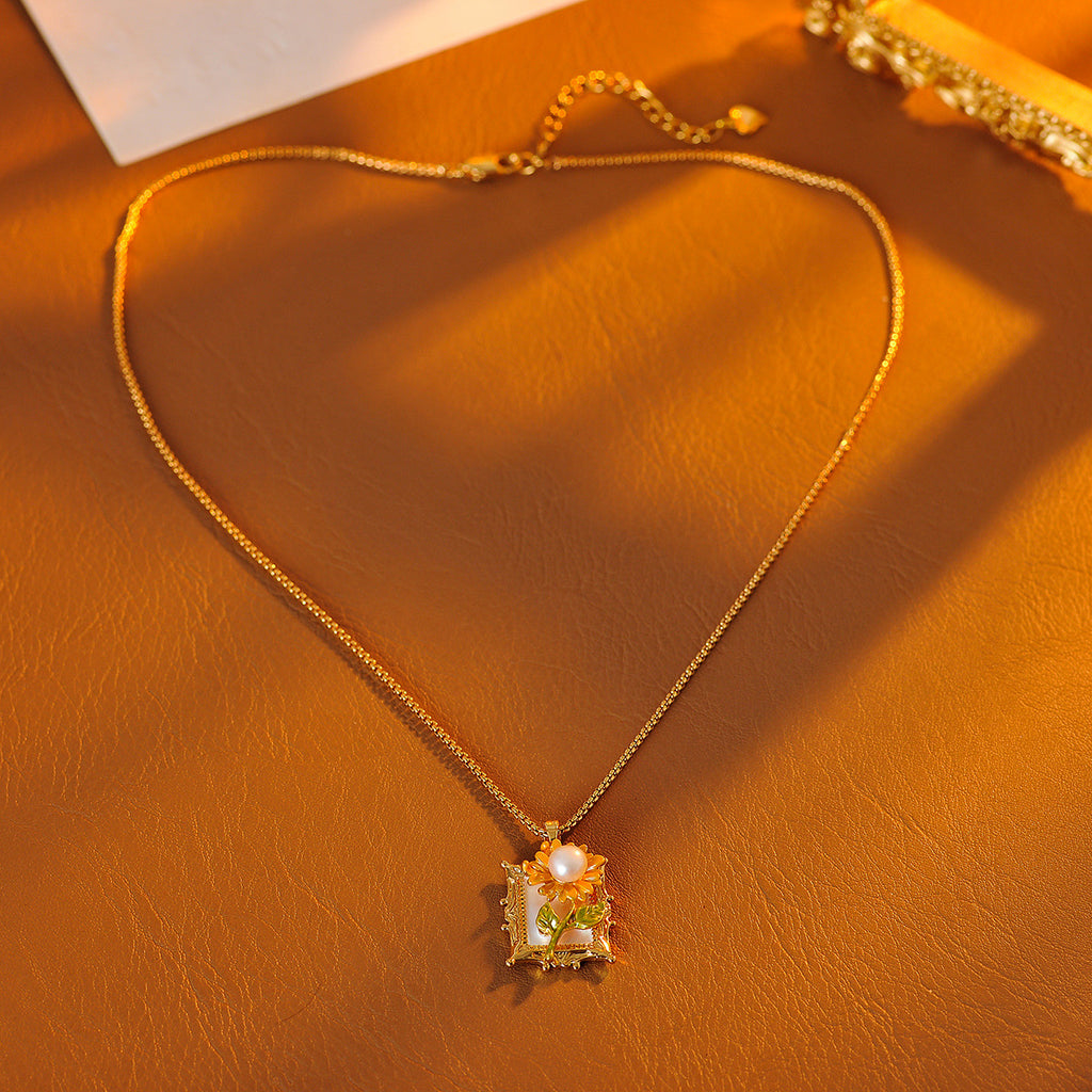New Sunflower Necklace Freshwater Pearl High-end Exquisite Fashion Light Luxury Elegant Necklace for Women