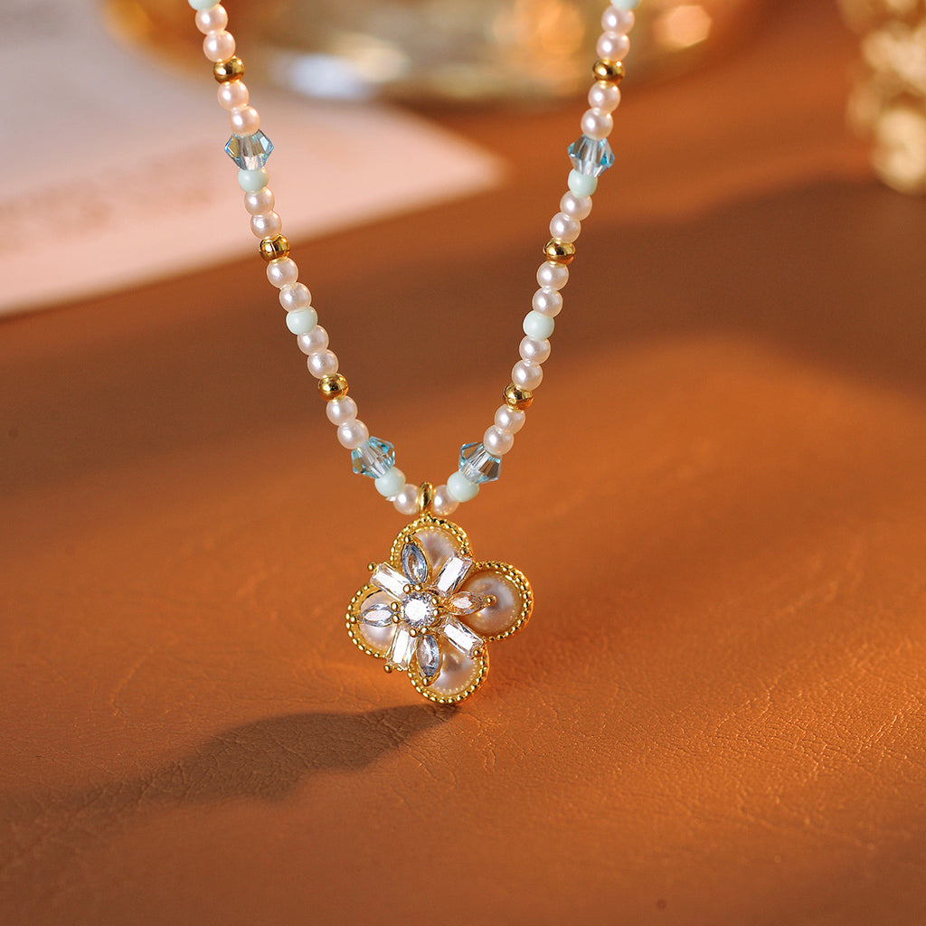 Xiaohongshu New Luxury Beaded Camellia Pearl Necklace Niche Design High-end Clavicle Chain