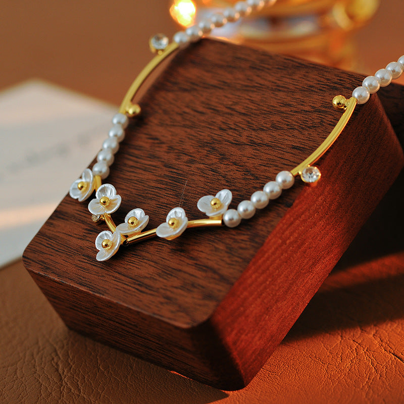 New Super Fairy Design Plum Blossom Pearl Necklace National Style Fashion High-end Sweet Versatile Sweater Chain Autumn Winter Edition