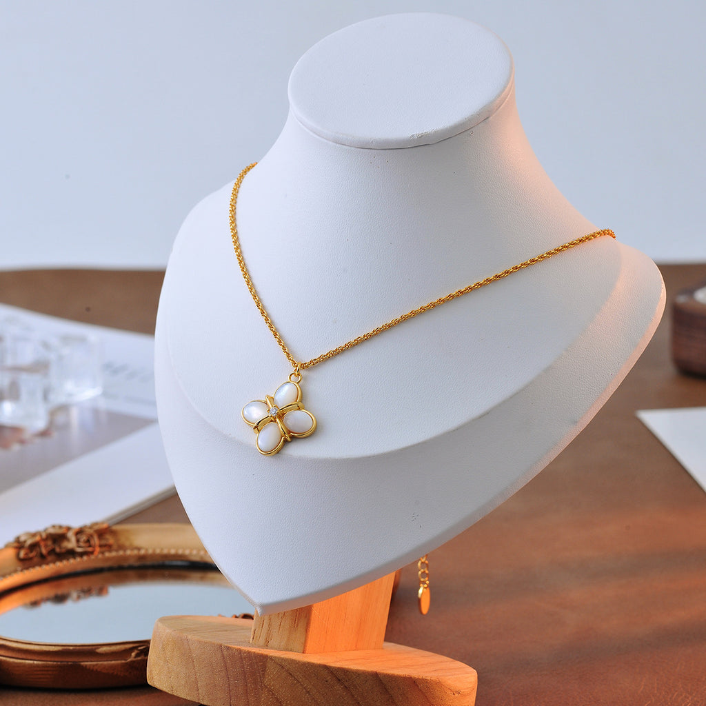 Four-leaf Clover Necklace for Women, Light Luxury Fashion Collarbone Chain, Gift for Girlfriend, Ins Simple Mother-of-Pearl Pendant