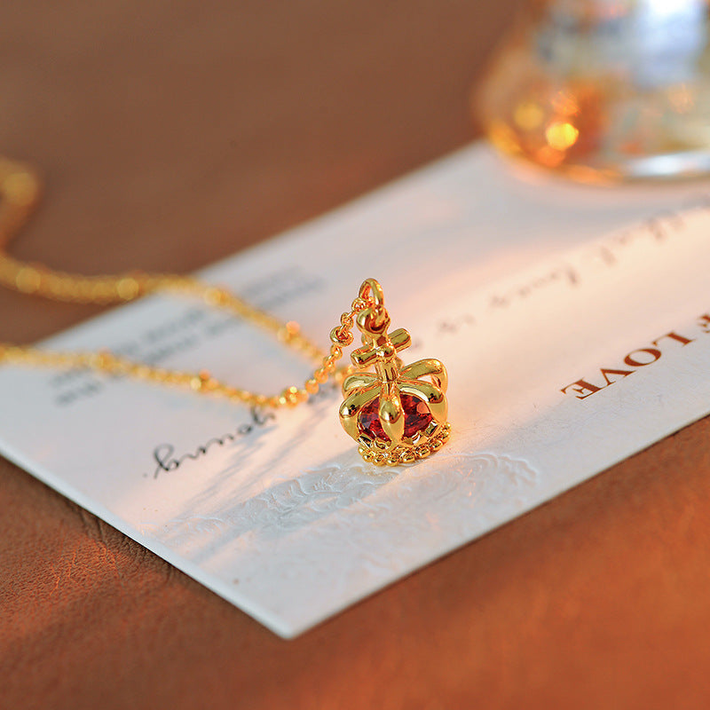 European and American New Retro Light Luxury Crown Zircon Necklace for Women Versatile High-end Simple Niche Fashion Minimalist Choker