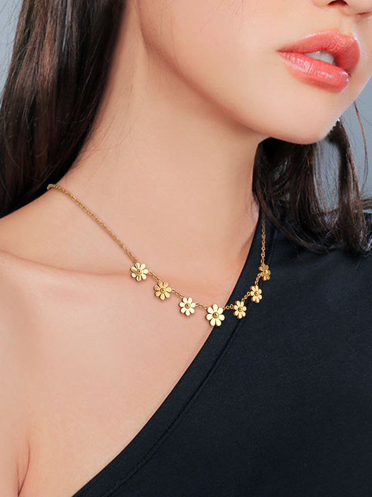 Necklace for Women, Niche Design, High-End Light Luxury Sunflower Daisy Gold Collarbone Chain, 2025 Summer Titanium Steel Choker