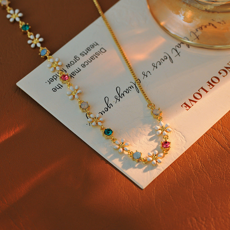 Colorful Daisy Dopamine Necklace for Women New Hot-Selling Collarbone Chain Niche Design Sense Choker