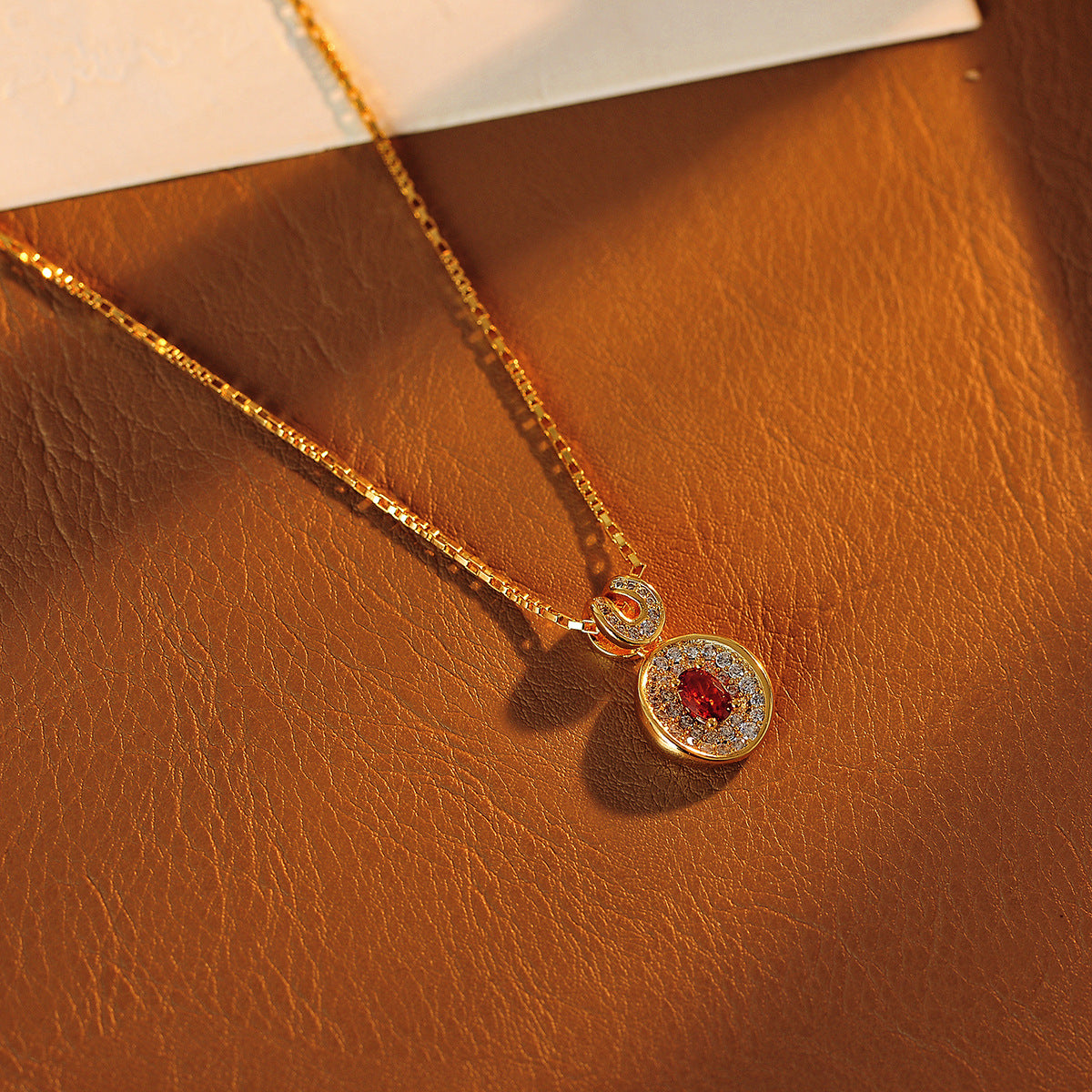 Copper Jewelry French Retro Ruby Necklace for Women, Unique Design Clavicle Chain, Elegant Versatile Choker