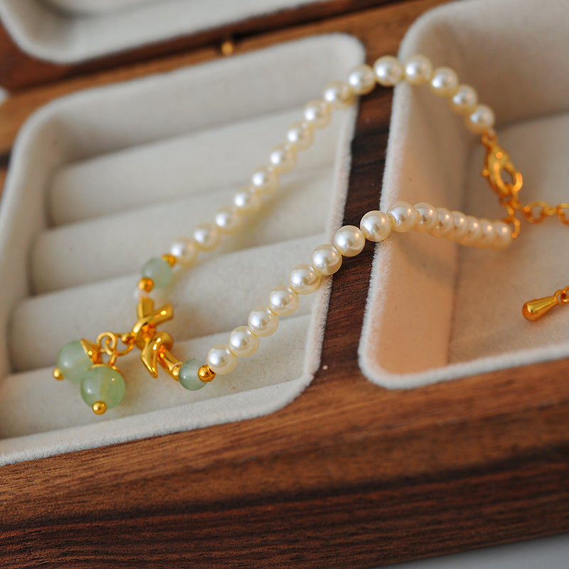 Green Grape Pendant Pearl Bracelet for Women, Niche Design, High-End Sweater Chain, Light Luxury, Internet Celebrity Style