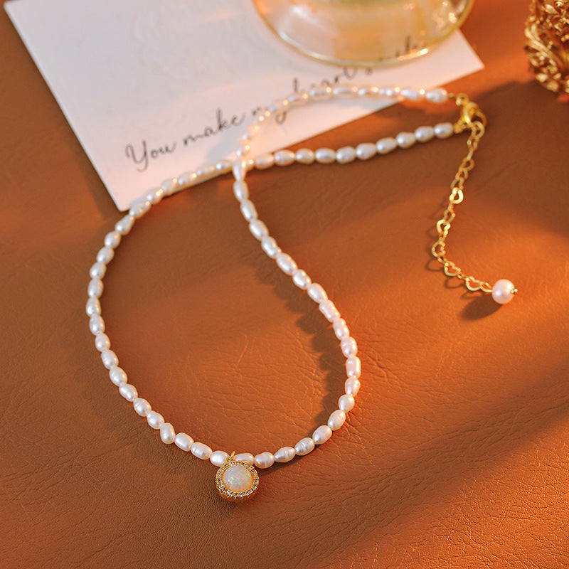 High-end French Elegant Versatile Natural Pearl Necklace Temperament Collarbone Sweater Chain Light Luxury Fashion
