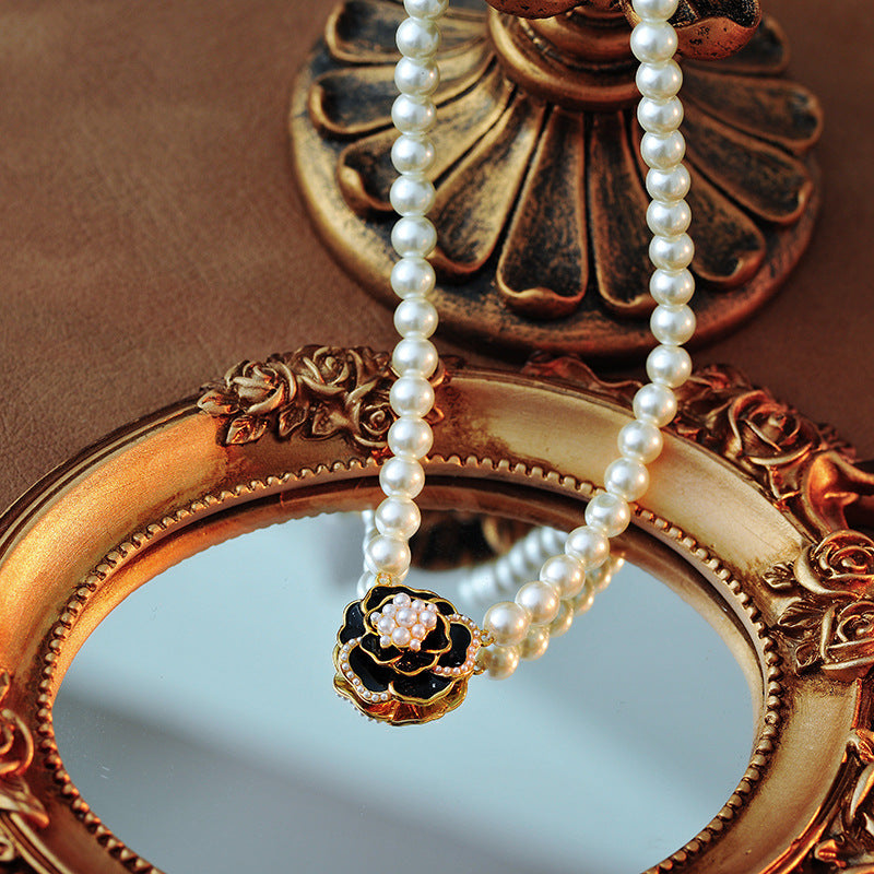 French Retro Style Black Camellia Pearl Necklace for Women Versatile High-end Light Luxury Accessory A10191