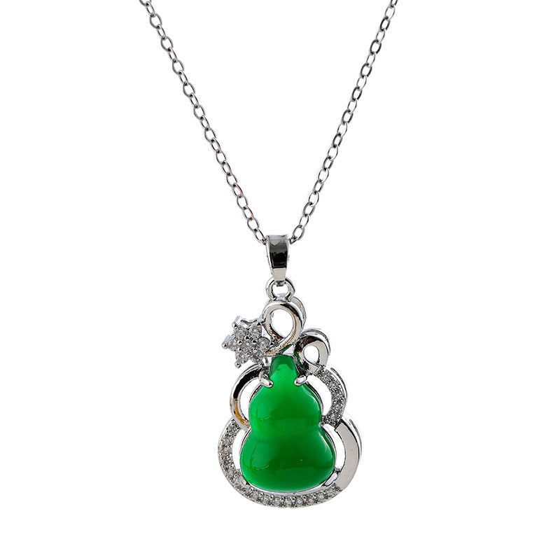 Chinese Style Imitation Green Chalcedony Gourd Necklace for Women, Ins Light Luxury High-end Niche Versatile High-end Collarbone Chain
