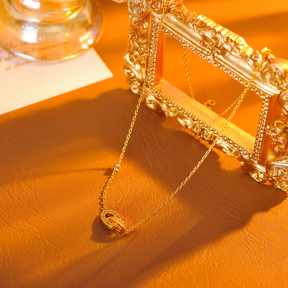 Interlocking Necklace for Women 2025 New Simple Light Luxury Niche Design Double Ring Collarbone Chain Accessories Wholesale