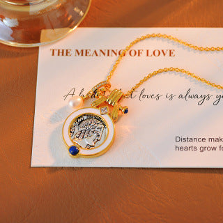 European and American Niche Vintage Design Portrait Pendant Necklace Retro Baroque Style Cultured Pearl Clavicle Chain