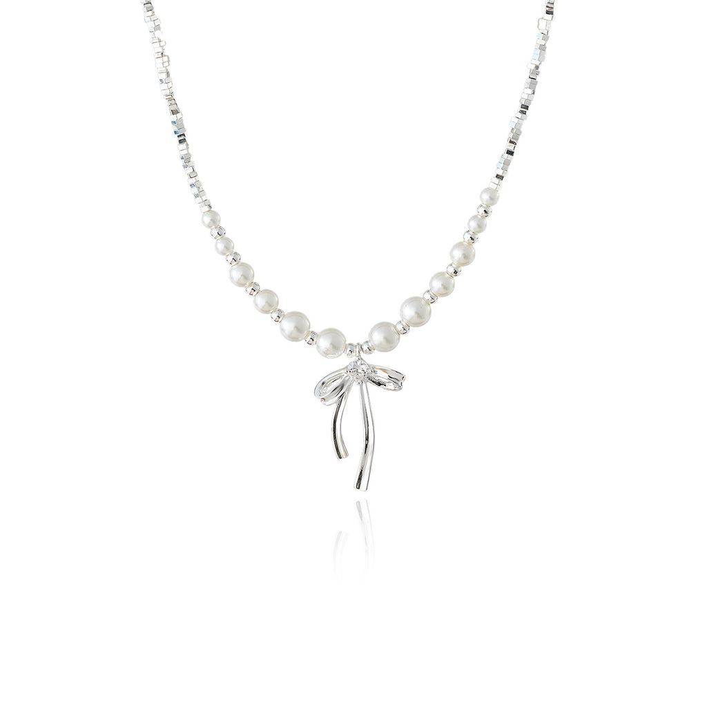 2025 New Hot Style Exquisite High-end Broken Silver Pearl Bowknot Light Luxury Niche Collarbone Necklace