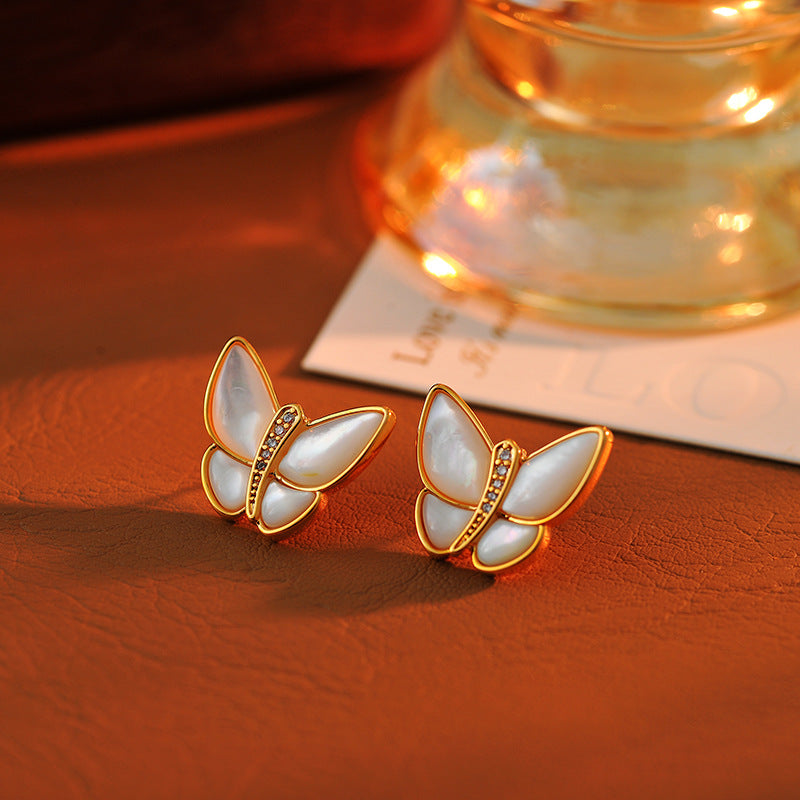 Natural White Mother-of-Pearl Butterfly Necklace for Women, Autumn and Winter New Hot-Selling Light Luxury Niche High-End Vintage Earring Set