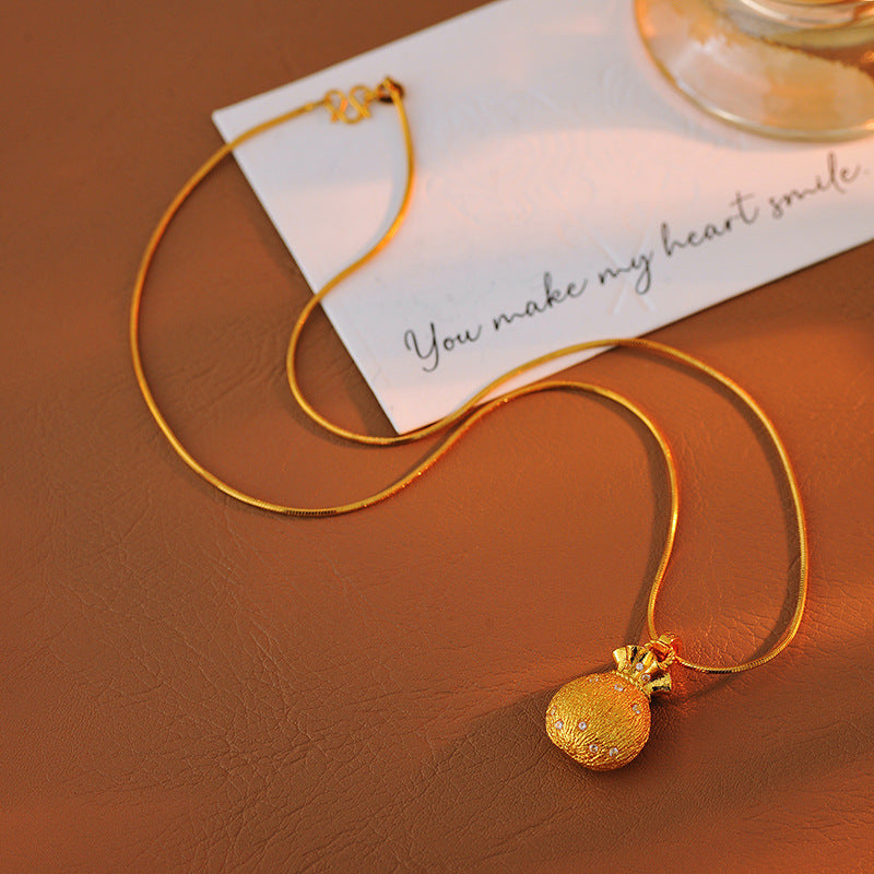 18K Gold Brushed Pointed Diamond Lucky Bag Necklace High-End Collarbone Chain New National Trend Lucky Bag Necklace for Women