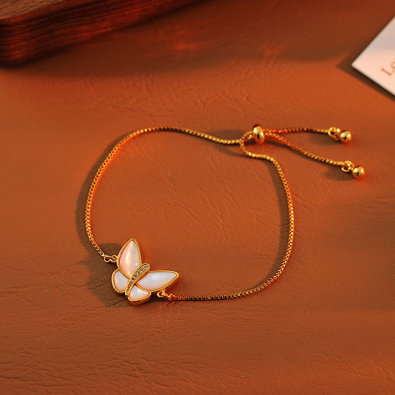 Natural White Mother-of-Pearl Butterfly Necklace for Women, Autumn and Winter New Hot-Selling Light Luxury Niche High-End Vintage Earring Set