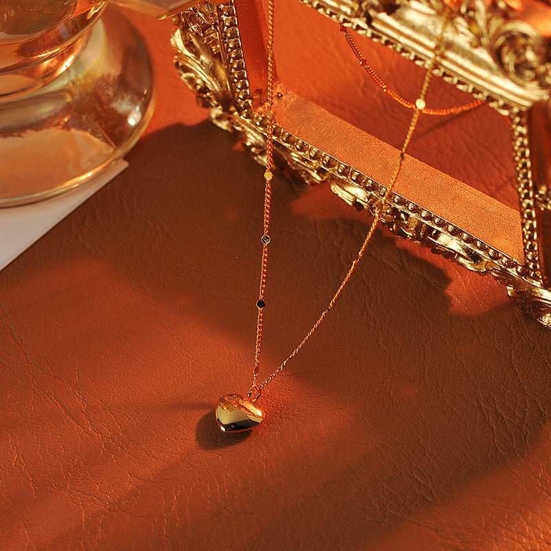 Minimalist Small Heart Necklace for Women 2025 New Hot-Selling Light Luxury Niche Design Ins Style Cold Wind Collarbone Chain