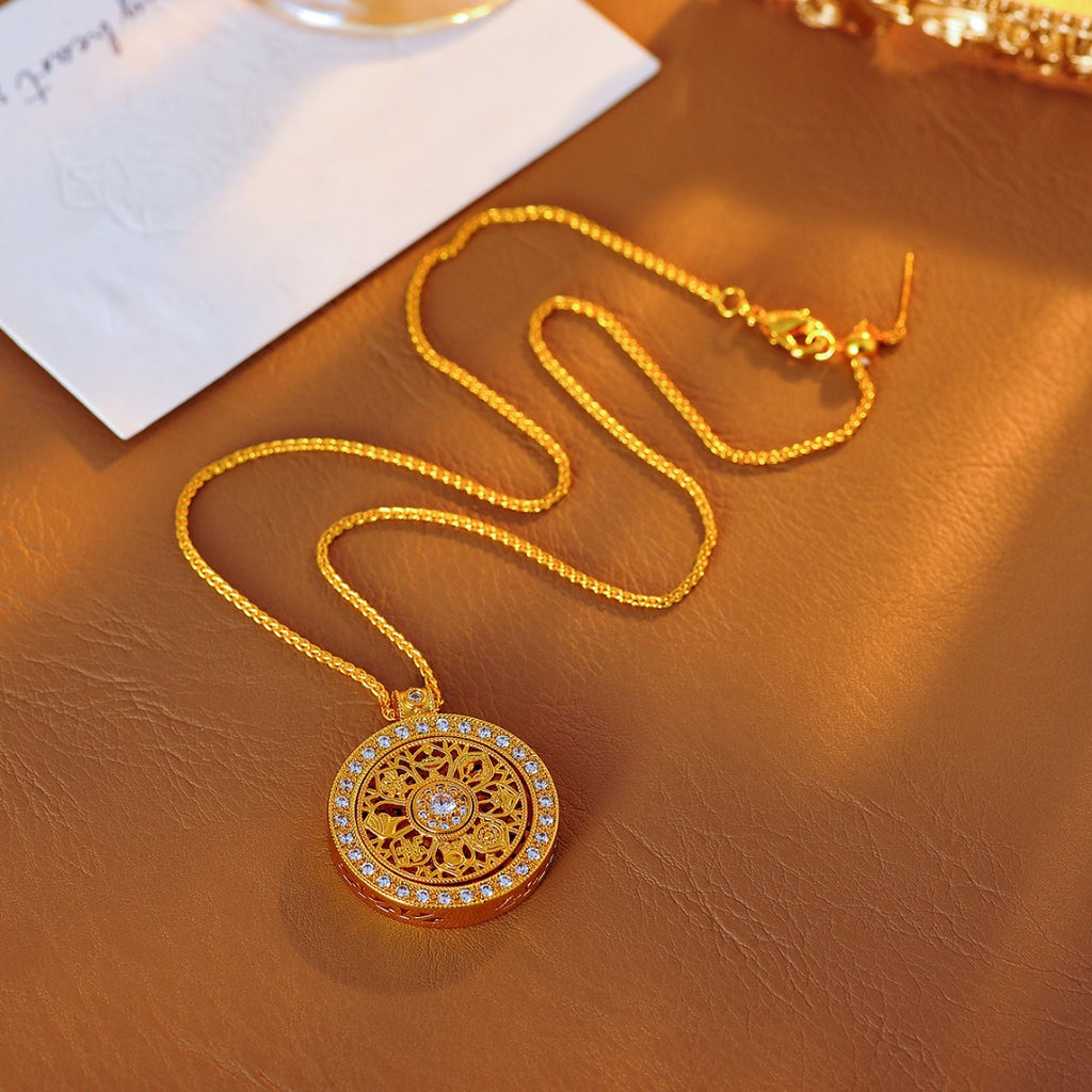 Wei Xue Same Style Hot-Selling Ancient Method Inlaid Diamond Rotating Eight Treasures Compass Pendant Necklace Rotating Auspicious Compass