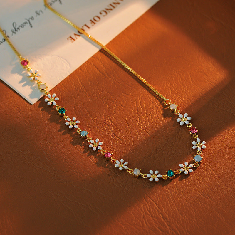 Colorful Daisy Dopamine Necklace for Women New Hot-Selling Collarbone Chain Niche Design Sense Choker