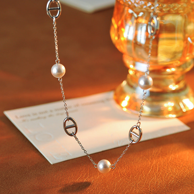 Long Pig Nose Pearl Necklace for Women New Hot-Selling Sweater Chain Light Luxury Niche Temperament Collarbone Chain Accessory