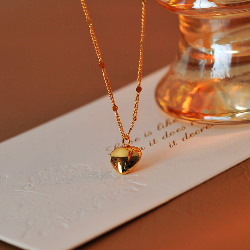 Minimalist Small Heart Necklace for Women 2025 New Hot-Selling Light Luxury Niche Design Ins Style Cold Wind Collarbone Chain