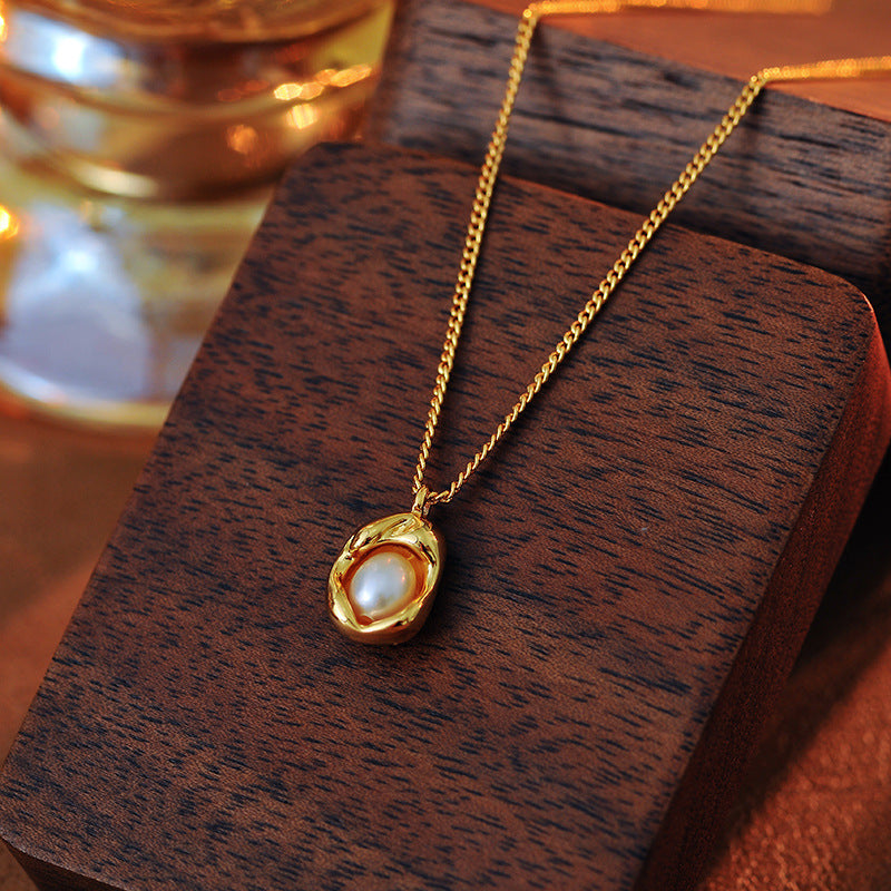 New French Style Light Luxury Elegant Simple Versatile Pea Natural Pearl Pendant Necklace for Women A10173