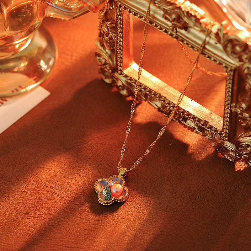 Oil Painting Style Enamel Four-Leaf Clover Necklace for Women Elegant Exquisite Simple Unique Design Collarbone Chain Fashion Sweater Chain